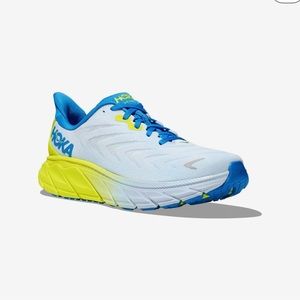 Hoka
Ice Water/Evening Primrose
Arahi 6